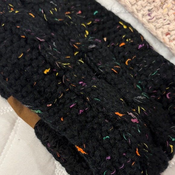 Chunky Knit Headbands in Black and Cream - Picture 3 of 4